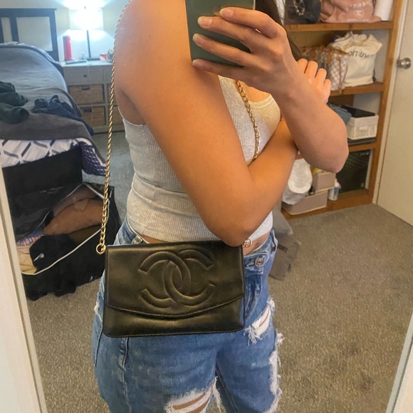 Vintage Chanel Clutch - Picture 10 of 13